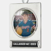 Ihr sportliches Foto | Personalisierte Verzierung Banner-Ornament Silber (Links)