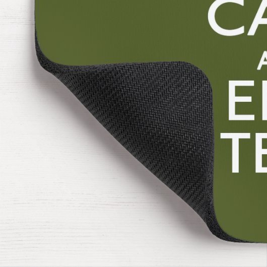 Ihr Text behalten Ruhe und auf olivgrünes Mousepad (Ecke)