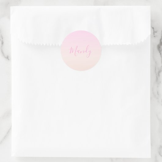 Ihr Text | Elegantes Script & Soft Blush Pink Ombr Runder Aufkleber (Tasche)