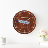Ihr Text-Flugzeug-klassisches Cessna-Fliegen auf a Große Wanduhr (Zuhause)