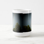 Ihre Initialen auf "Rainbow over Evergreen" Kaffeetasse (Mittel)