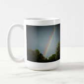 Ihre Initialen auf "Rainbow over Evergreen" Kaffeetasse (Links)