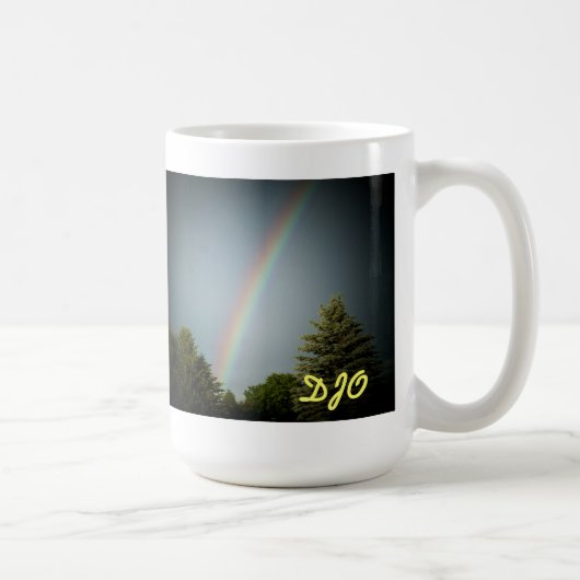 Ihre Initialen auf "Rainbow over Evergreen" Kaffeetasse (Rechts)