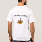 IHRE MAMA TAT MICH EINE BEVORZUGUNG GESTERN ABEND… T-Shirt (Rückseite)