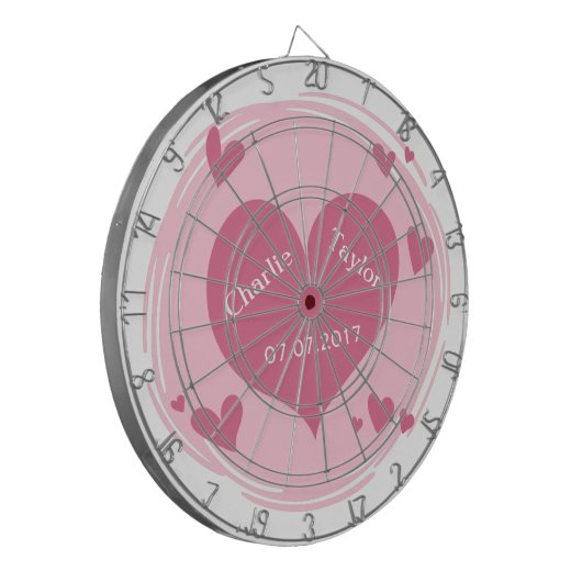 Ihre Namen u. Datum in einer Dartscheibe (Vorderseite Links)