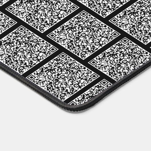 Ihre QR-Code-Scan-Informationen Benutzerdefinierte Schreibtischunterlage (Ecke)
