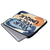 Ihre Stimme ist die einzigartige Option 2 Laptopschutzhülle (Vorne Knopf)