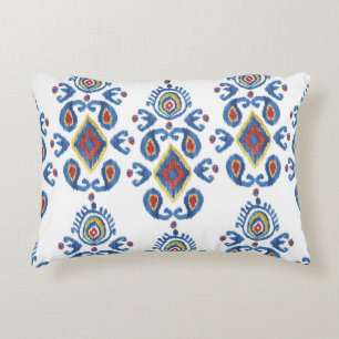 Ikat Abstrakt: Watercolor Oriental Motifs. Dekokissen