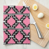 Ikat Aztec Muster - Fuchsienrosa, Schwarz und Weiß Geschirrtuch (Viertel Falte)