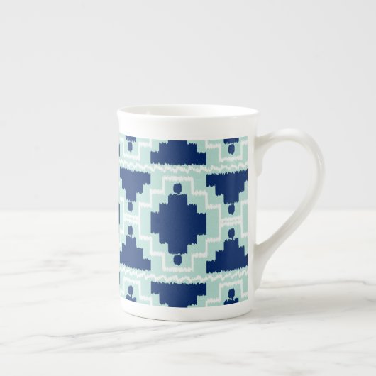 Ikat Aztec Pattern - Indizes und hellblau Porzellantasse (Rechts)