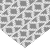 Ikat Aztec Tribal Dunkel und leicht Grau / Grau Kurzer Tischläufer (Ecke)