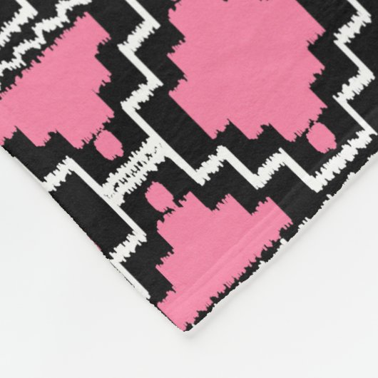 Ikat Aztec Tribal - Fuchsia Pink, Schwarz und Weiß Fleecedecke (Ecke)