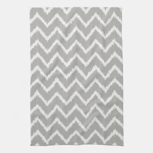 Ikat Chevrons - Silbergrau und weiß Geschirrtuch (Vertikal)