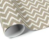 Ikat Chevrons - Taupe tan and Creme Geschenkpapier (Rolleneckpunkt)