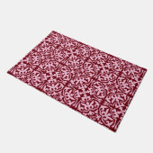 Ikat Damask Muster, Burgund und Rosa Fußmatte (Schrägansicht)