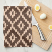 Ikat-Muster - Schokolade und Blasspfirsich Geschirrtuch (Viertel Falte)