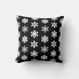 Ikat Snowflake - Schwarzweiß Kissen