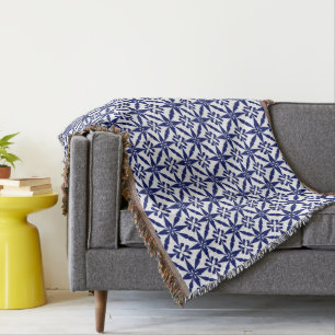 Ikat Star Pattern - Navy Blue und White Decke