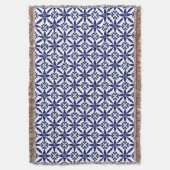 Ikat Star Pattern - Navy Blue und White Decke (Vorderseite Vertikal)