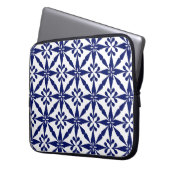 Ikat Star Pattern - Navy Blue und White Laptopschutzhülle (Vorderseite Links)