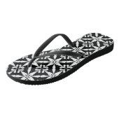Ikat Star Pattern - Schwarz und Weiß Badesandalen (Schrägansicht)