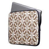 Ikat Star Pattern - Taupe Tan und White Laptopschutzhülle (Vorderseite Links)