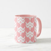Ikat Stilisierte Flora - Korallenrosa und Weiß Tasse (VorderseiteRechts)