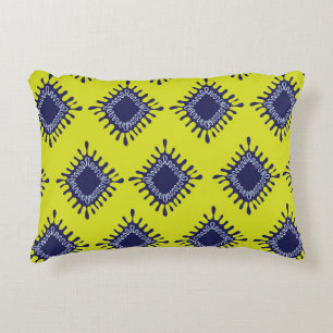 Ikat Tribal: Stilvolles modernes Muster. Dekokissen