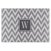 Ikat Zickzack Grau Monogramm Glasschneidplatte Schneidebrett (Vorderseite)