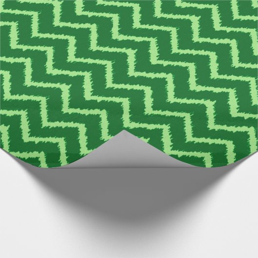 Ikat Zickzack Muster - Kiefer und hellgrün Geschenkpapier (Ecke)