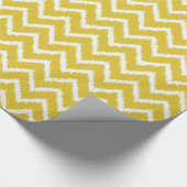 Ikat-Zickzack Muster - Senfgelb und weiß Geschenkpapier (Ecke)