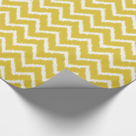 Ikat-Zickzack Muster - Senfgelb und weiß Geschenkpapier (Ecke)