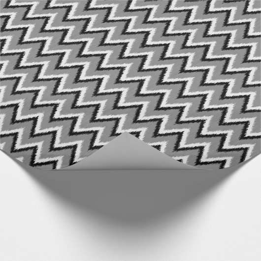 Ikat Zickzack Streifen - grau/grau, schwarz/weiß Geschenkpapier (Ecke)