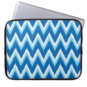 Ikat Zickzack Streifen - Kobalt, Sky Blue und Whit Laptopschutzhülle