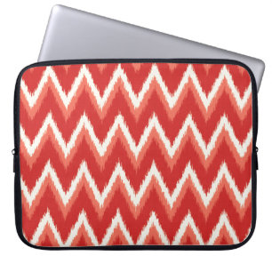 Ikat-Zickzack Streifen - Rost-Orange und Weiß Laptopschutzhülle