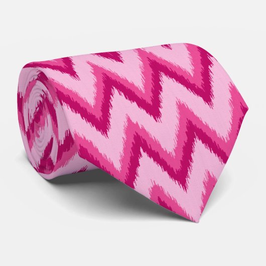 Ikat Zickzack Stripes - Fuchsia und Pink Krawatte (Gerollt)