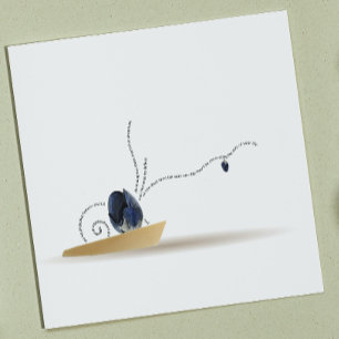 Ikebana Spiralblau-Iris-Bud-Muschelgedicht an der  Serviette