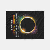 Illinois Total Solar Eclipse 8. April 2024 Fleecedecke (Vorderseite (Horizontal))