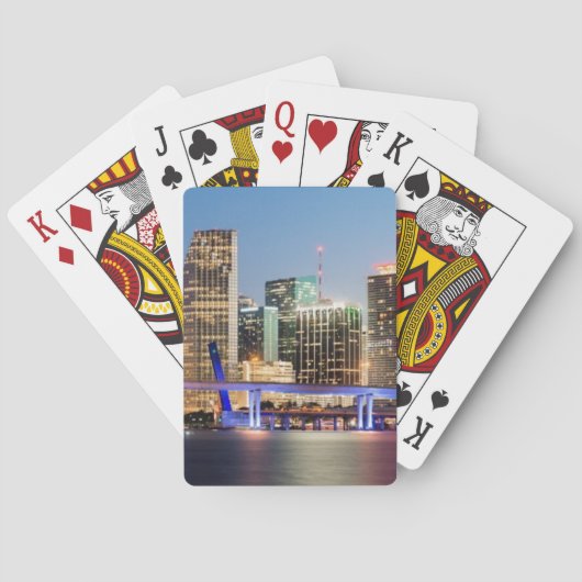 Illuminated skyline of downtown Miami at dusk Spielkarten (Rückseite)