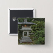 Illuminated stone lantern in Japanese Garden Button (Vorne & Hinten)
