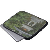 Illuminated stone lantern in Japanese Garden Laptopschutzhülle (Vorne Knopf)