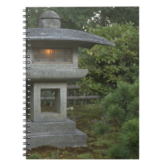 Illuminated stone lantern in Japanese Garden Notizblock (Vorderseite)