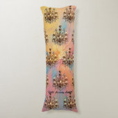 "Illuminating Elegance" Seitenschläferkissen (Vorderseite Vertikal)