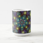 Illuminierte moderne blaue lila Fraktal Muster Kaffeetasse (Mittel)