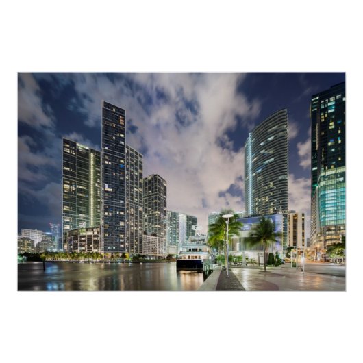 Illuminierte Türme am Wasser des Miami River Poster (Vorderseite)