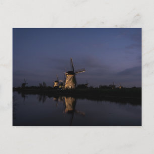 Illuminierte Windmühle auf der Blue Hour-Postkarte Postkarte