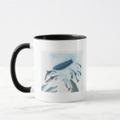 Illustration der Delphine, die oben einem Boot Tasse (Links)