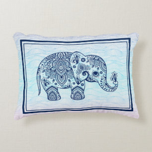 Illustration des Navy-Blue-Paisley-Elefanten Dekokissen
