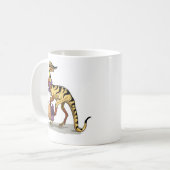 Illustration eines Iguanodon mit Einkaufstaschen. Kaffeetasse (Vorderseite Links)