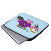 Illustration eines Loch Ness Monster Scuba Divers. Laptopschutzhülle (Vorne Knopf)